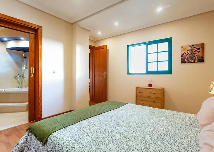 Tuscan Sea View Apartament